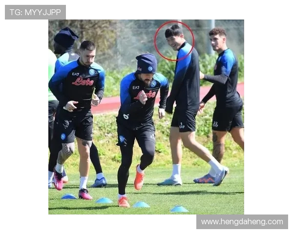 金玟哉因脚部与肩部疼痛缺席法兰克福比赛前景堪忧